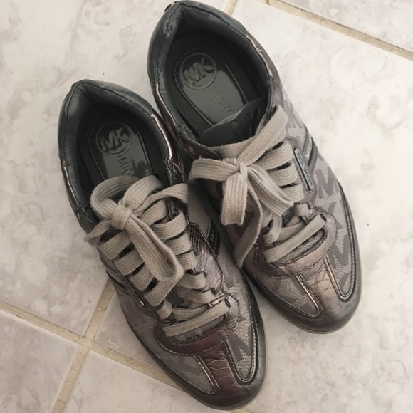 Micheal Kors Gunmetal Trainers - Picture 3 of 8
